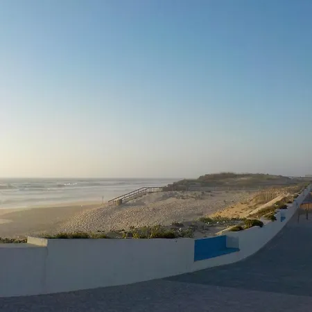 Lägenhet Casa Azul - Praia Do Pedrogao *